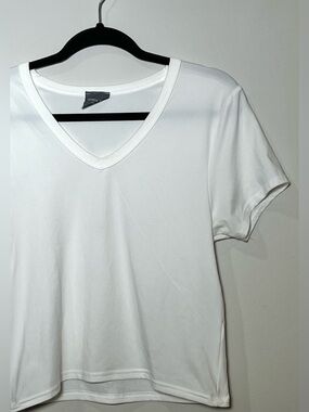 BUNDLE! Everyday V-Neck Women's Top         White & Brown